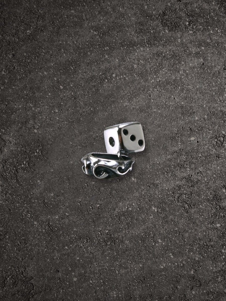 ヘッドの レア フラットヘッド ダイスネックレス クロムハー