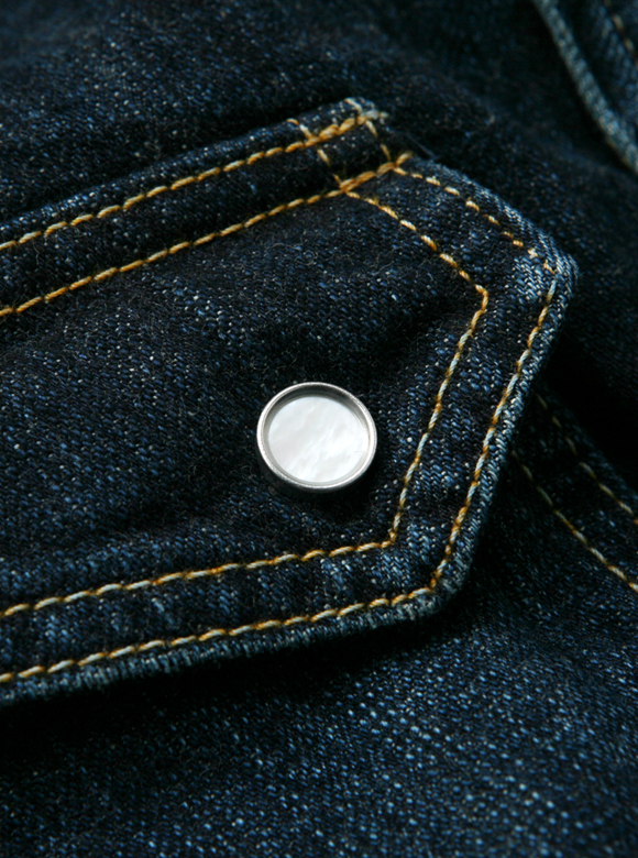 .04 天然黄蝶貝ボタン