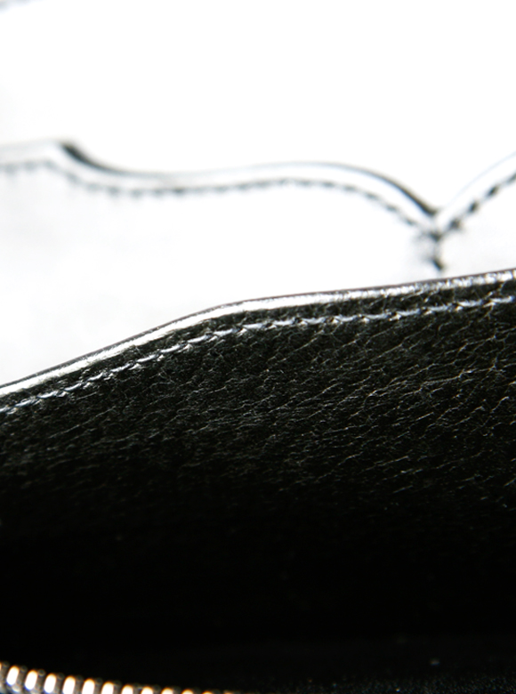 .03 アメ豚革の貼り合わせ