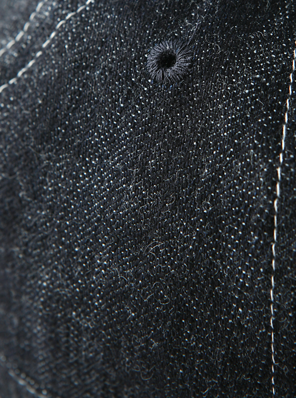 .02 お手入れ可能な10ozデニム生地