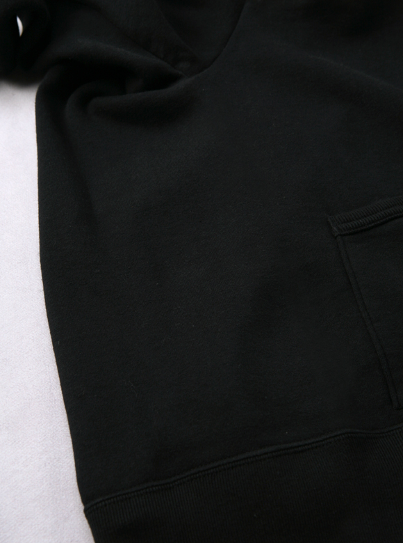 .04 脇の縫製部がない丸胴ボディ