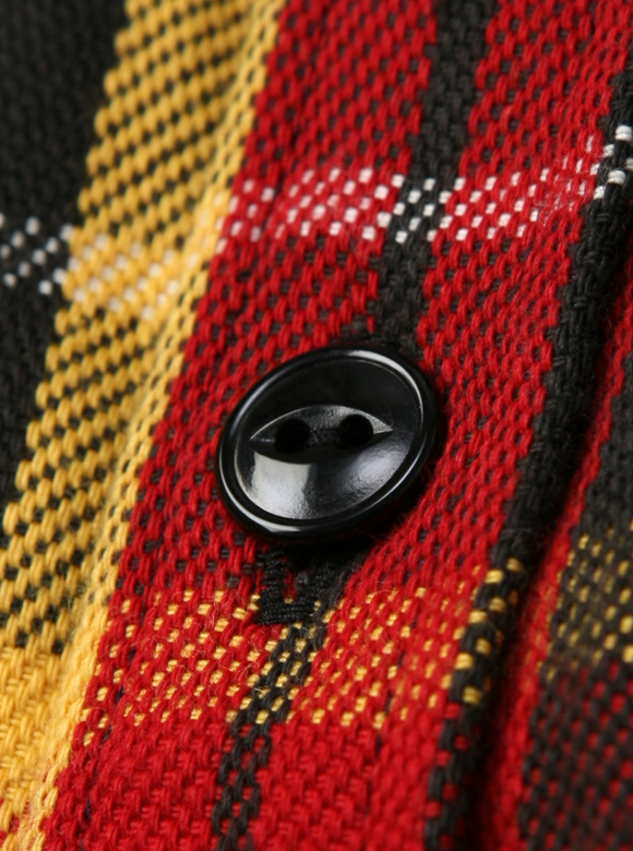 .03 希少な尿素素材のネコ目ボタン