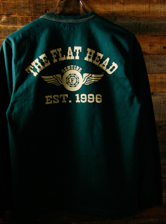 .01 コットン100％による度詰生地を使用した肉厚でコシ感のあるロングスリーブTシャツ