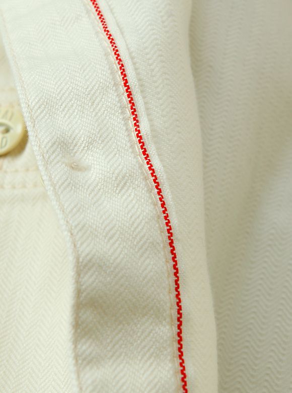 .04 シャトル織機ならではのセルビッチ