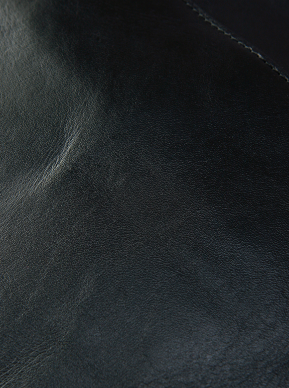 .02 使い込む事で味の出るホースハイド