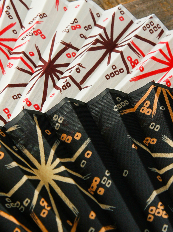 .03 フラットヘッドのオリジナルレーヨン生地を使用した扇面