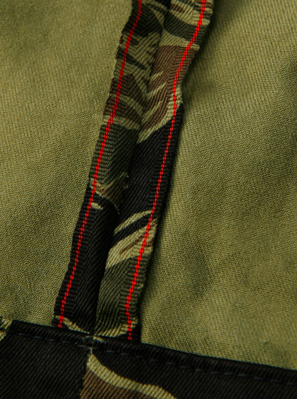 .03 シャトル織機で織りあげた証のセルビッチ