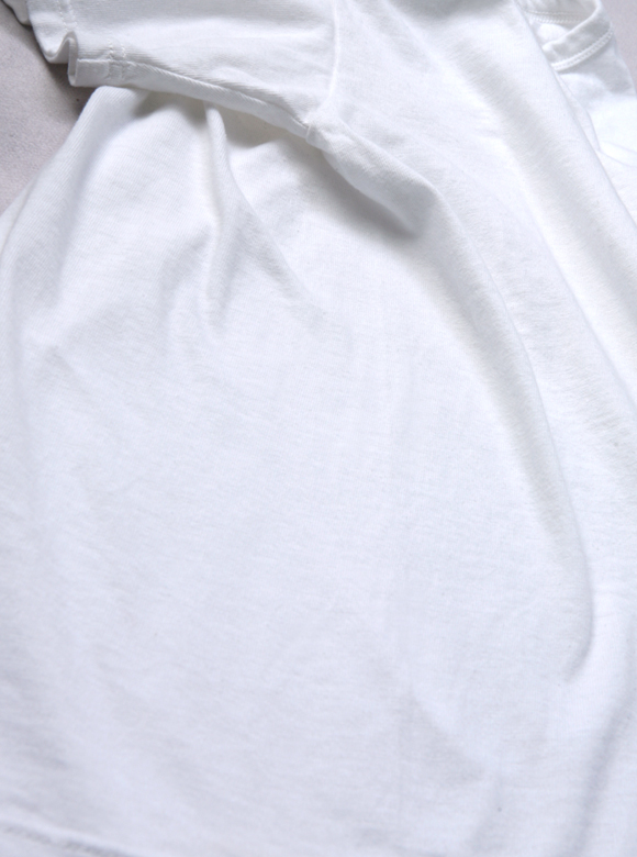 .04 筒形に編み上げられる丸胴ボディ