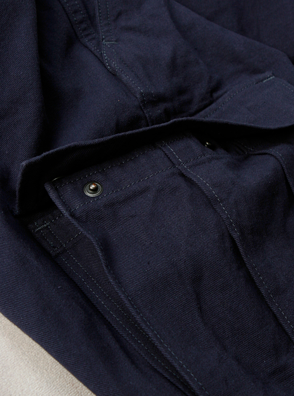 .07 容量の大きなサイドポケット