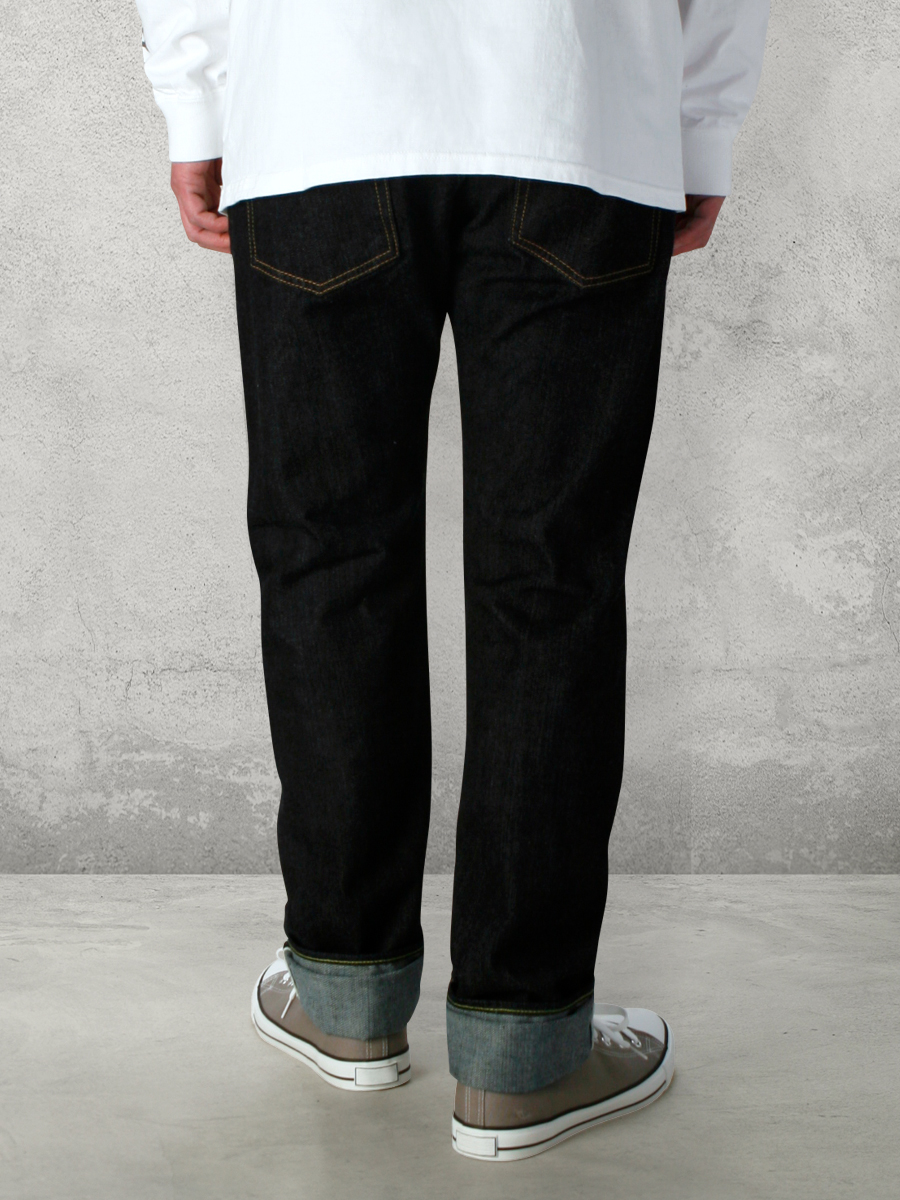 FN-D109 TIGHT TAPERED JEANS