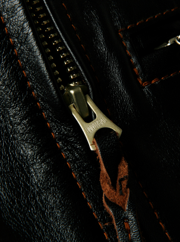 .10 UNIVERSAL ZIPPER