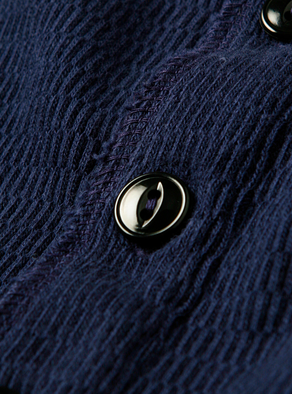 .04 ヘンリーネック