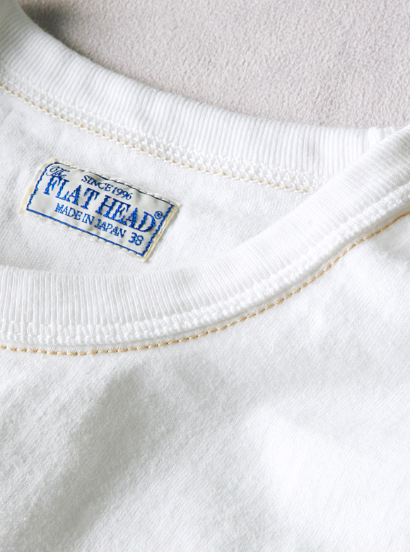 .04 首元が伸びにくい特殊縫製