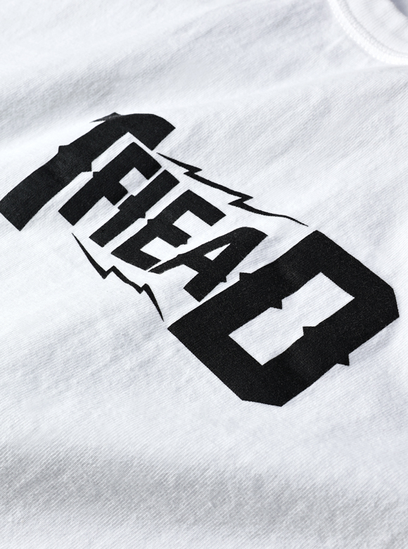 .04 ブランドネームをアレンジしたシンプルデザイン