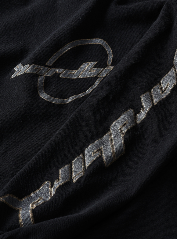 .02 立体的な表情のゴールドフレークプリント