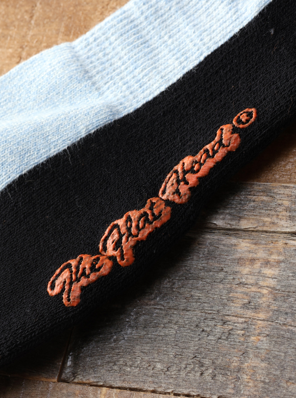 .04 ブランドロゴ（足底部） 