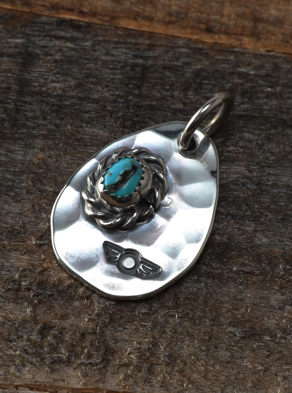 FN-JP-217 PENDANT TOP - METAL STAMP WHIT TURQUOISE -