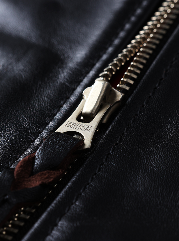 .05 UNIVERSAL ZIPPER