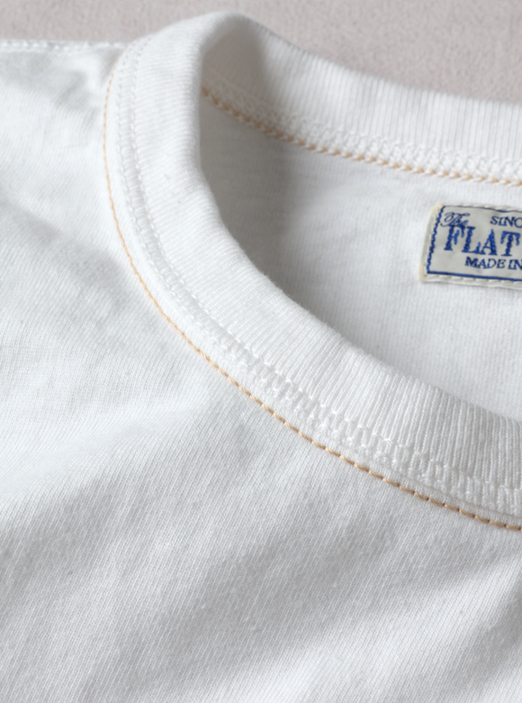 .03 首元が伸びにくい特殊縫製