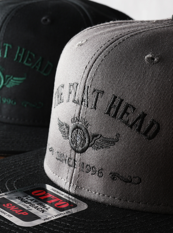 .02 フライングホイールのオリジナル刺繍入りキャップ