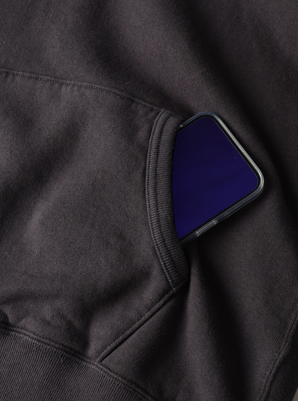 .05 便利なマフポケット