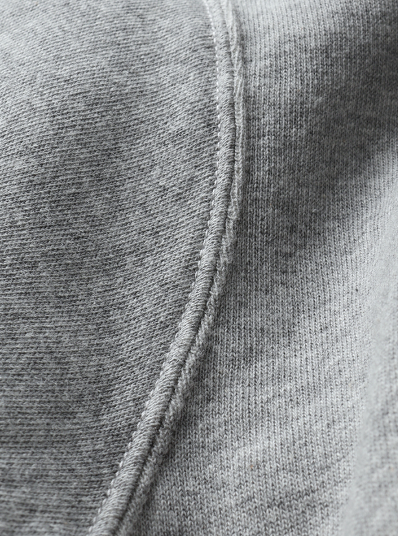 .03 真ん中が盛り上がった2本針縫製