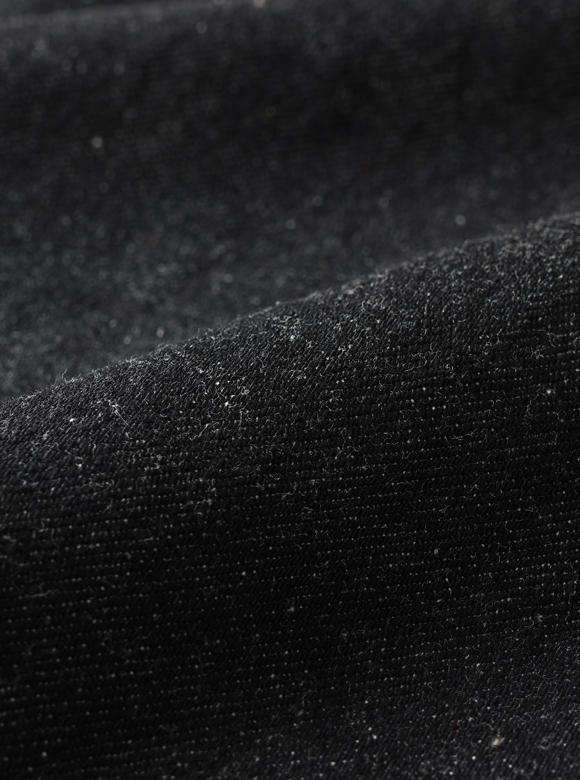 .02 旧式シャトル織機で織り上げた独特のムラ感が楽しめる12ozデニム生地