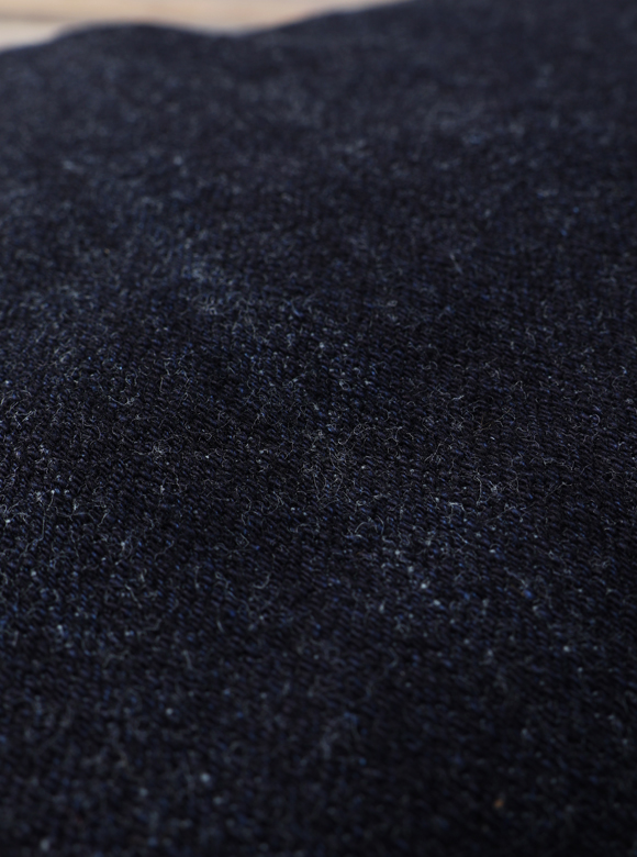 .02 経年変化も楽しめる12ozデニム生地