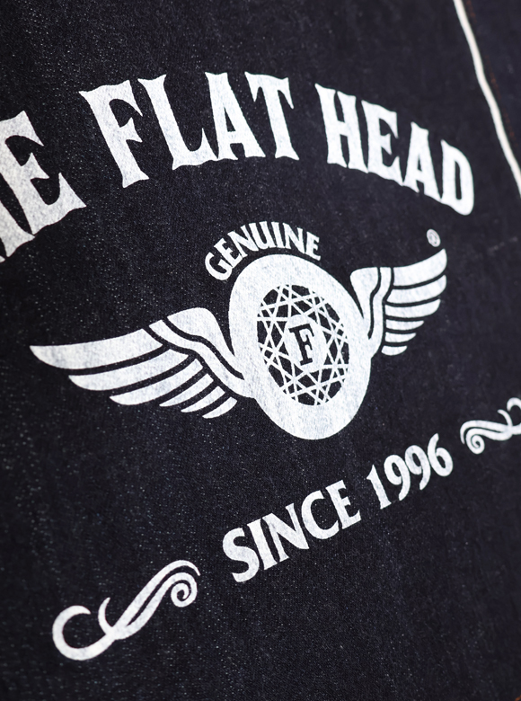 .02 デニム生地を使用したアウトドアチェア