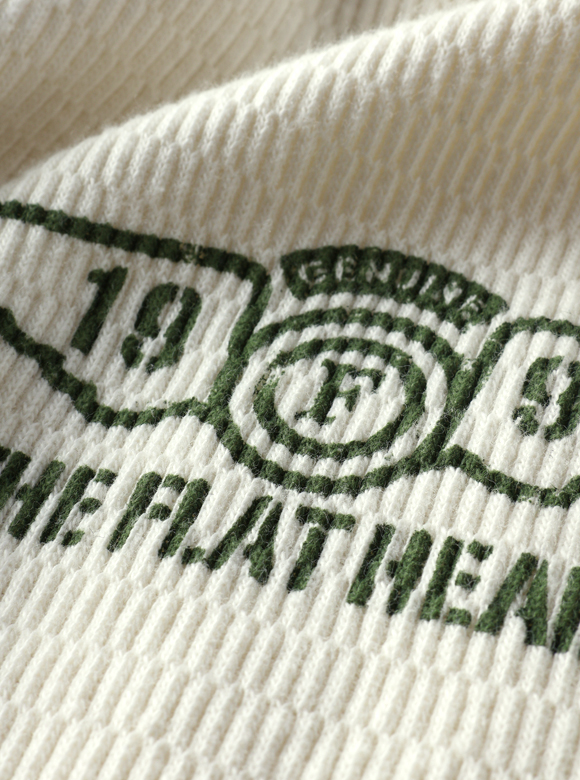 .04 ステンシルデザインを染み込み・抜染プリントで表現