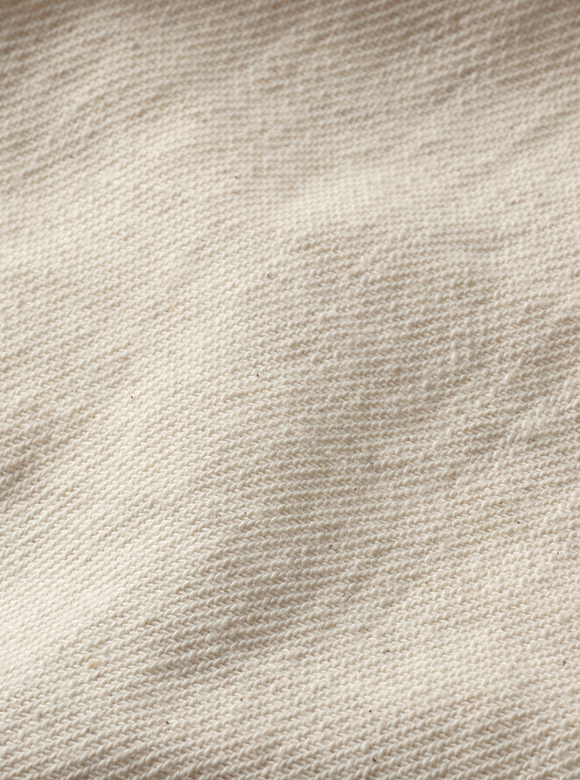 .02 旧式シャトル織機で織り上げたツイル生地