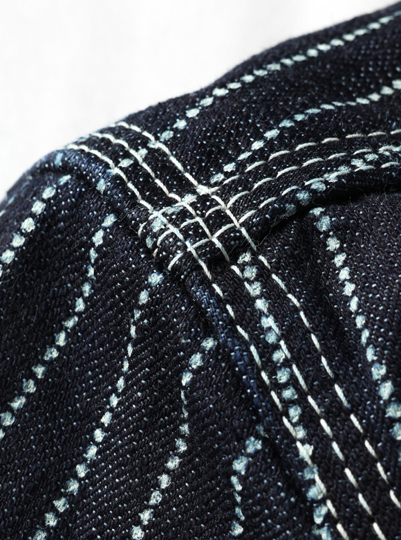 .02 ワークウエアらしいディテールのトリプルステッチ