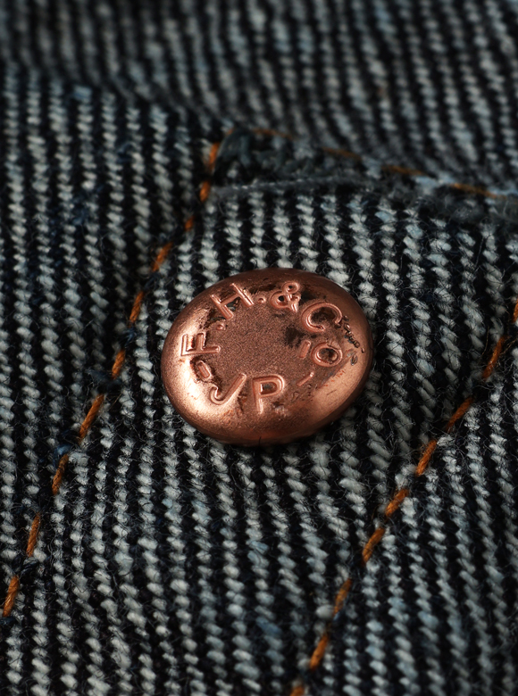 .06 鉄製の隠しリベット