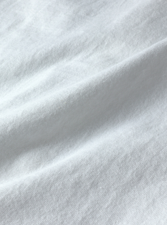 .01 肉厚なTシャツ生地