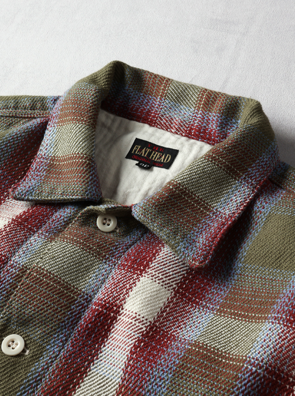 .02 スタイルを好みに合わせて選べる襟形状