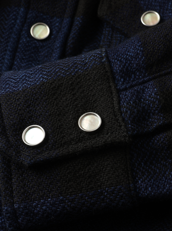 .03 表情豊かな天然黄蝶貝ボタン