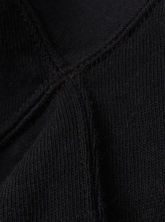 .03 真ん中が盛り上がった2本針縫製