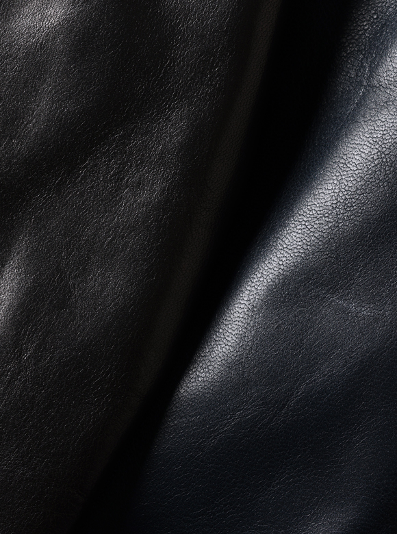 .01 老舗タンナーの新喜皮革で鞣されたホースハイド