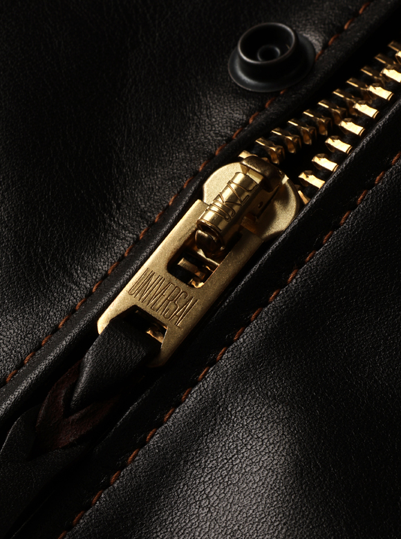 .04 大きなスライダーのフロントジッパー