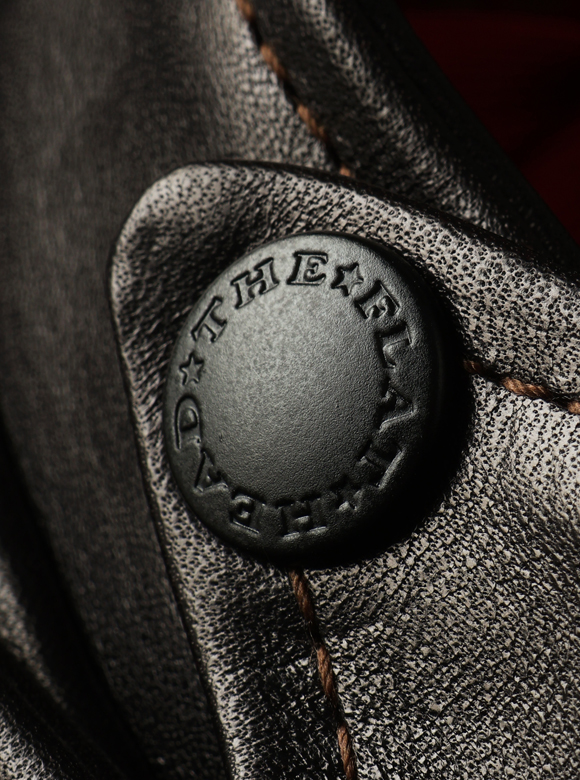 .07 ロゴ入りオリジナルドットボタン