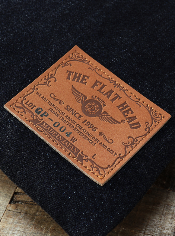 .03 限定デザインの牛革パッチ