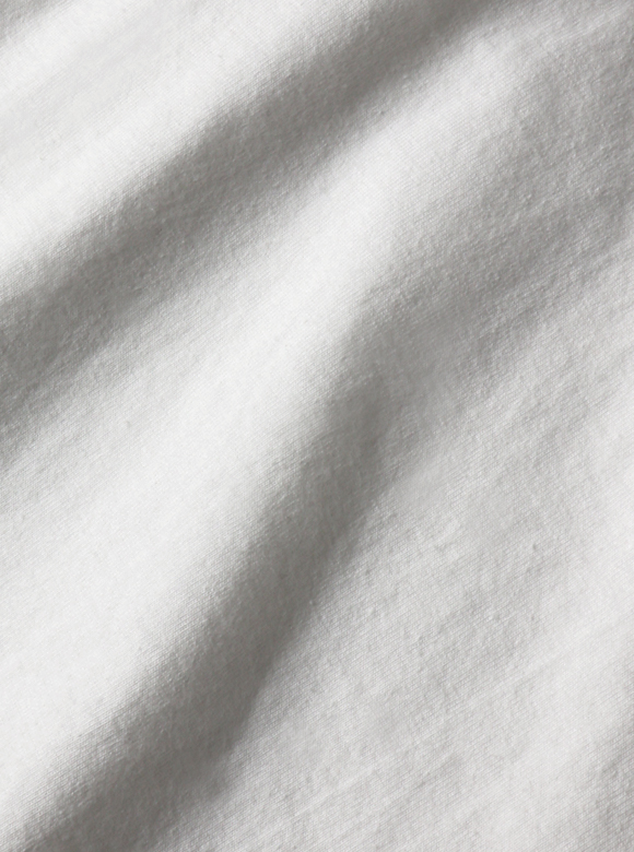 .01 コットン100%の肉厚でコシ感のある生地