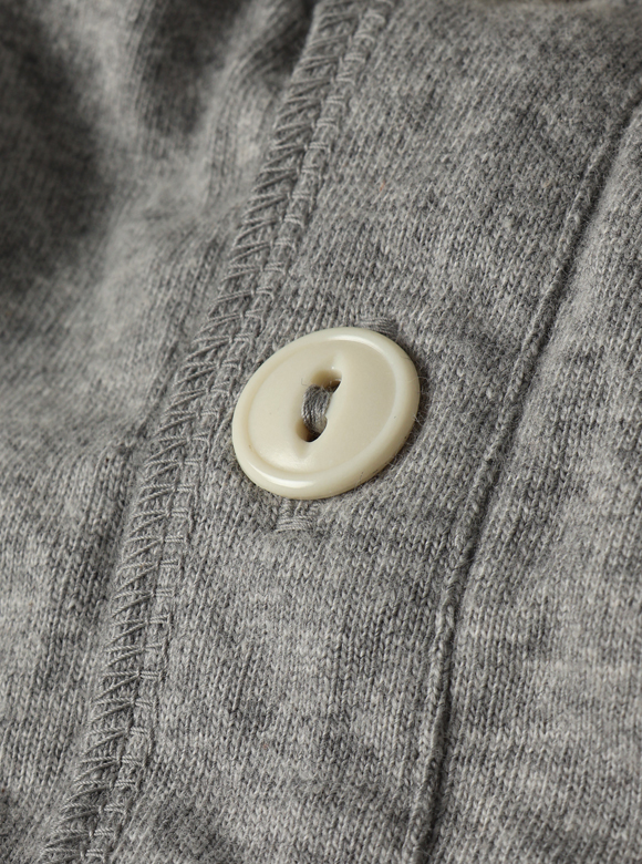 .02 ヴィンテージライクな尿素ネコ目ボタン