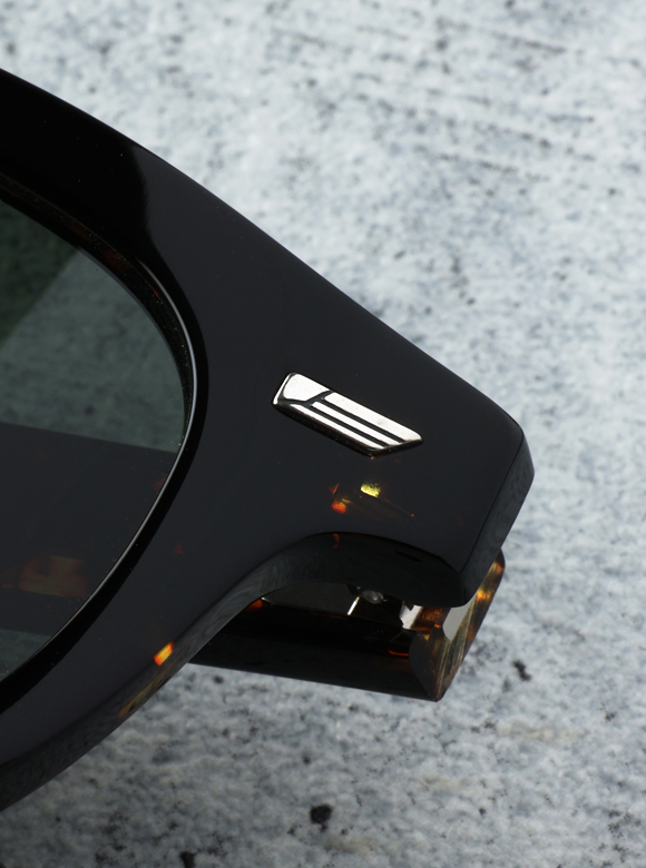 .02 シルバーの飾り金具