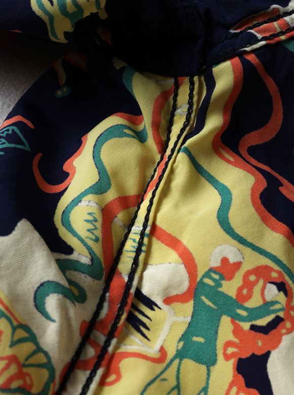 .03 高い技術力を要するレーヨンシャツの縫製