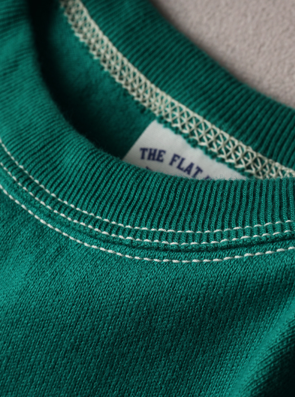 .02 首元が伸びにくい特殊縫製