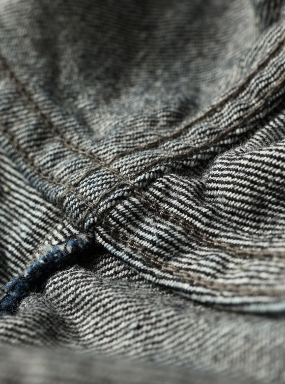 .04 2本針のチェーンステッチによる巻き縫い縫製