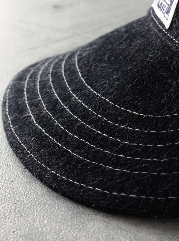 .01 バイザー部分のステッチ