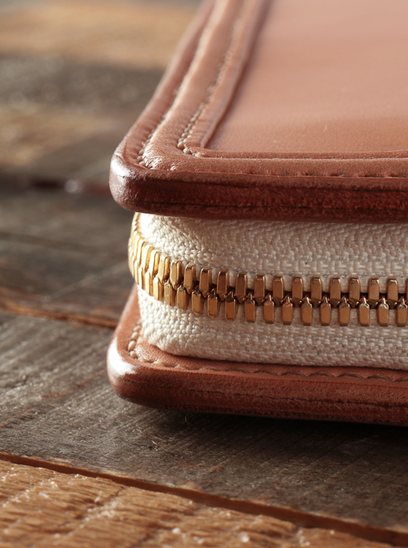 .03 ジッパーの擦れを防ぐオフセットジッパー