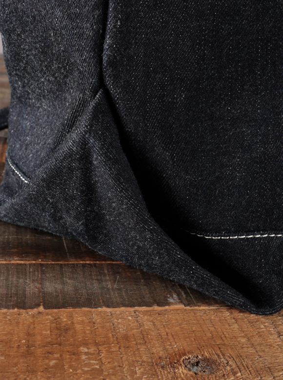 .03 たっぷり収納可能な大容量バッグ